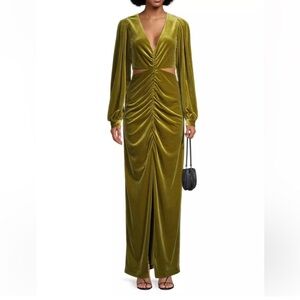 Long-sleeved Green Velvet Gown
